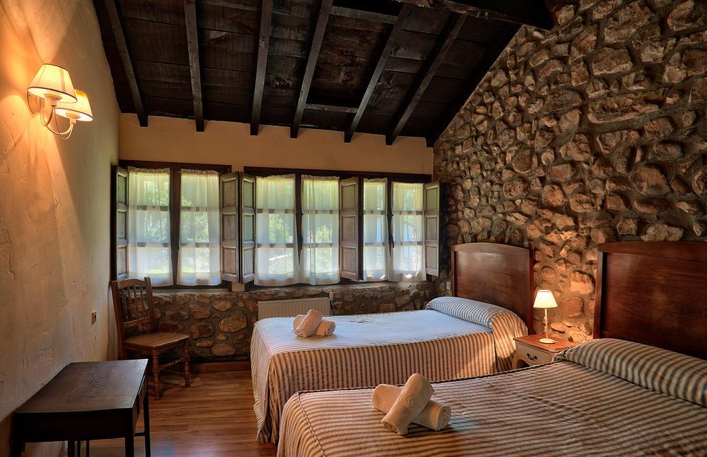 Casas Rurales La Tahona De Besnes Guest House Alles Ngoại thất bức ảnh