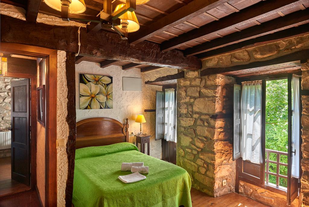 Casas Rurales La Tahona De Besnes Guest House Alles Ngoại thất bức ảnh
