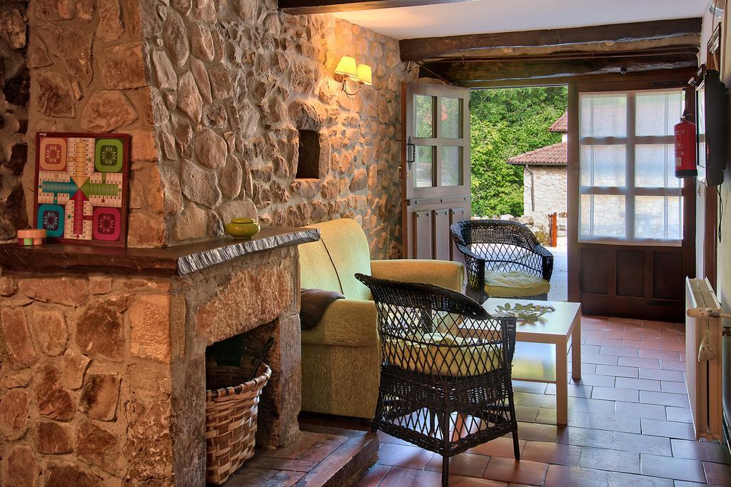 Casas Rurales La Tahona De Besnes Guest House Alles Ngoại thất bức ảnh
