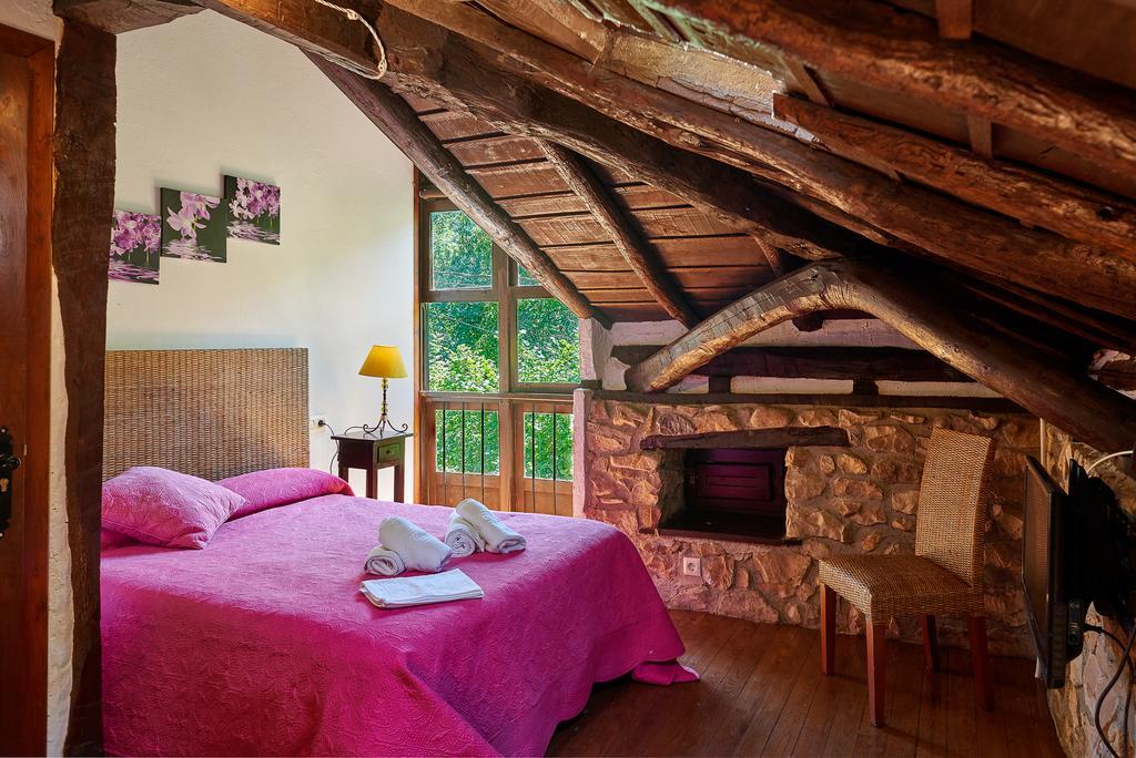 Casas Rurales La Tahona De Besnes Guest House Alles Ngoại thất bức ảnh